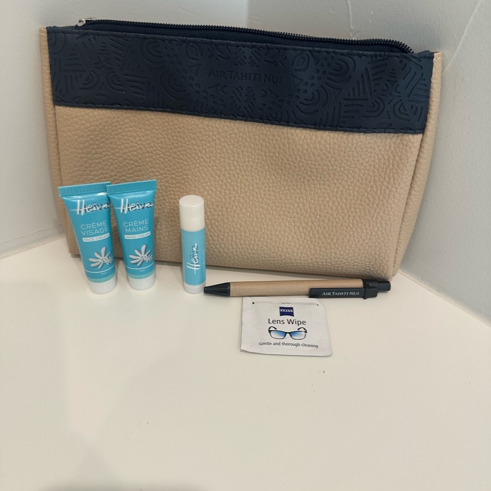 Air Tahiti Nui Travel Set with Beige and Blue Pouch